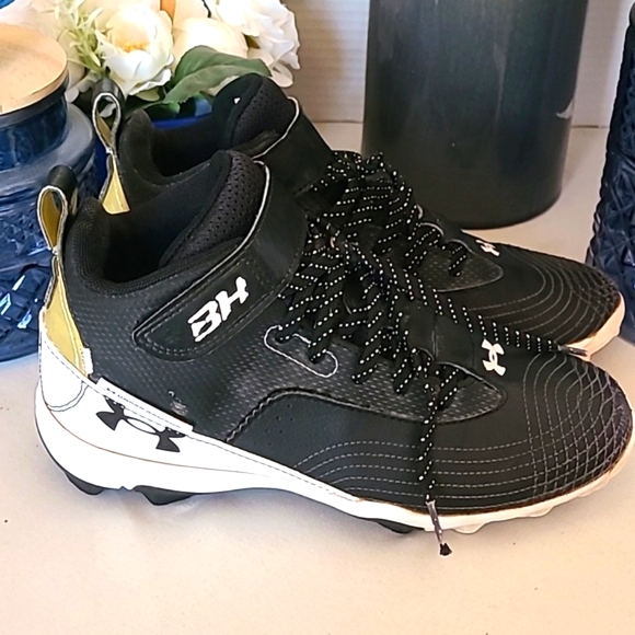 Under Armour Baseball Cleats - Picture 4 of 10